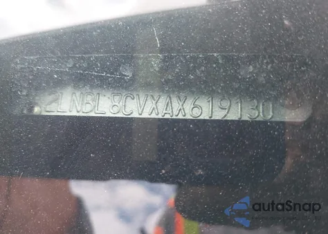 2010 Lincoln Town Car Signature Limited from USA, damaged, VIN 2LNBL8CVXAX619130